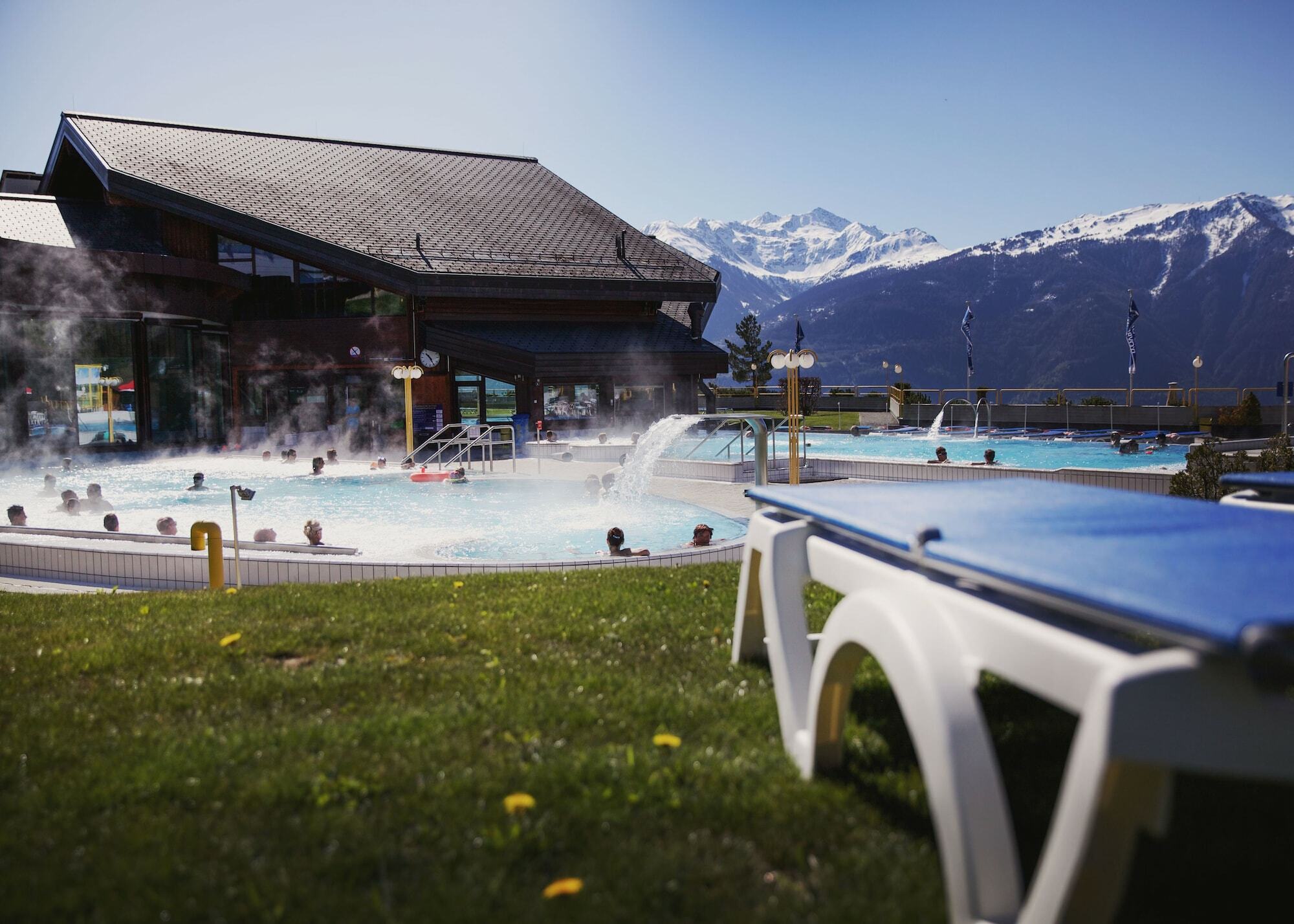 Hotel Les Bains D'Ovronnaz Kültér fotó